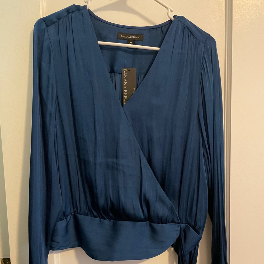 Beautiful Banana Republic silk blouse!
